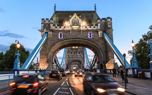 Cars on Tower bridge